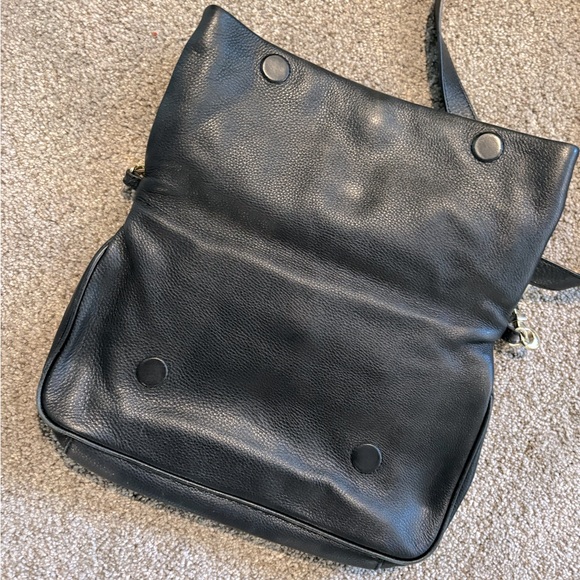 Tory Burch Amanda crossbody used once - Picture 2 of 3